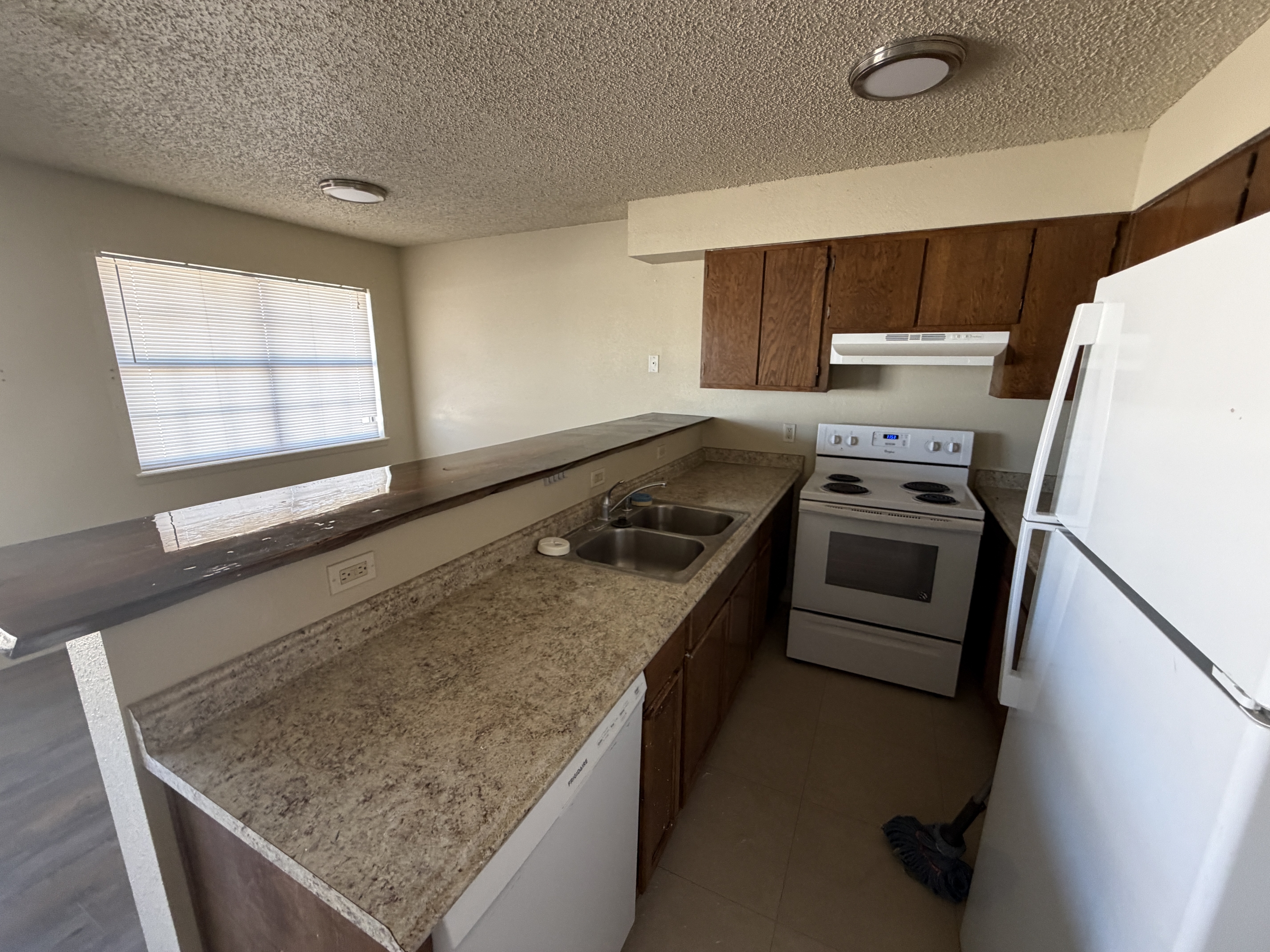 207 East 23rd Street - H