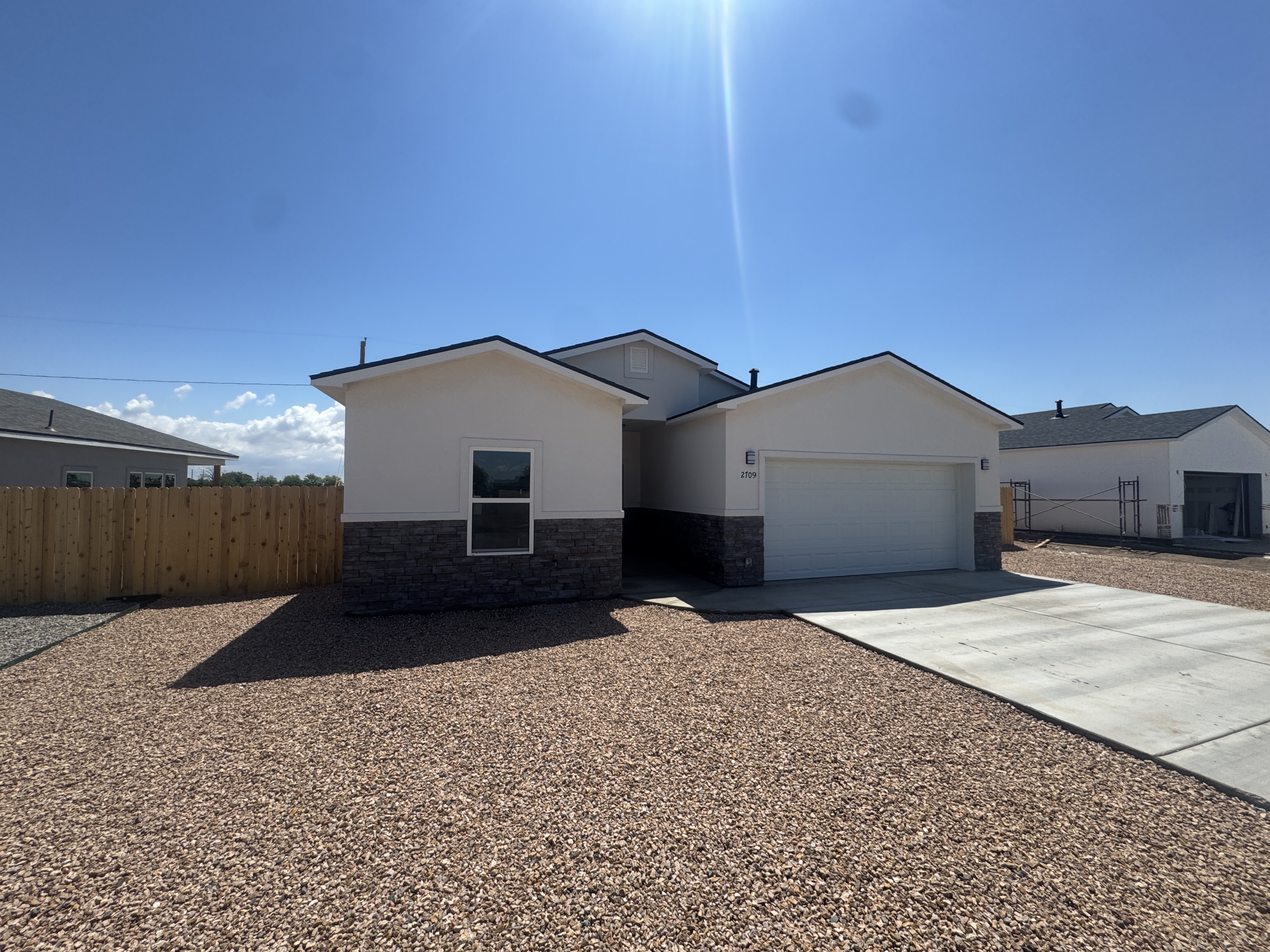 2709 West Onyx Street