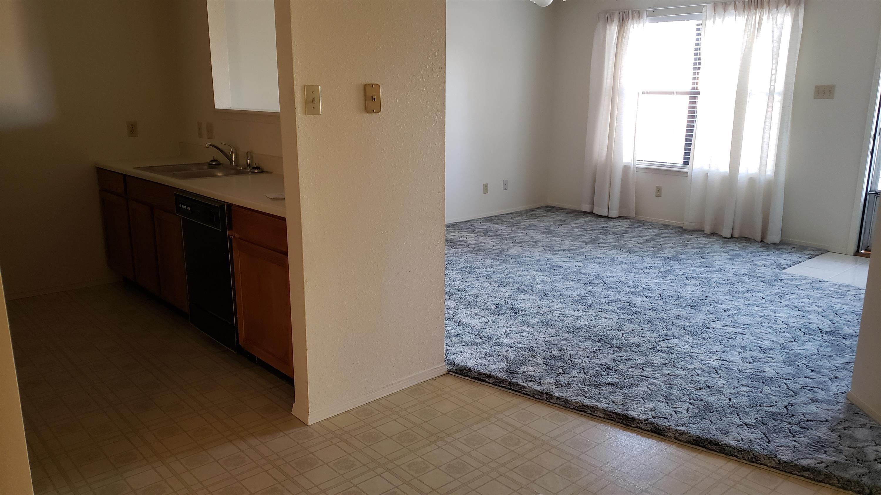 2604 1/2 N Grand Ave, Apt A - A